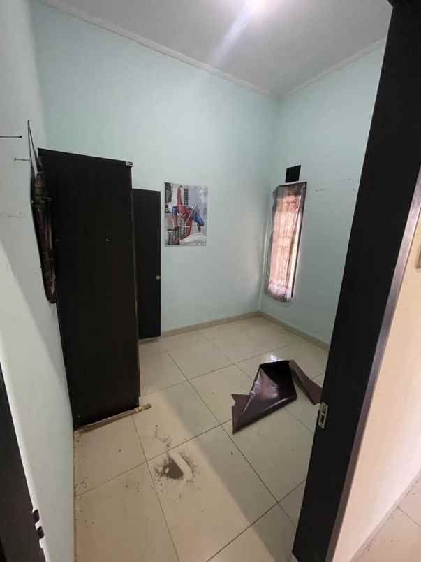 dijual rumah komplek propelat