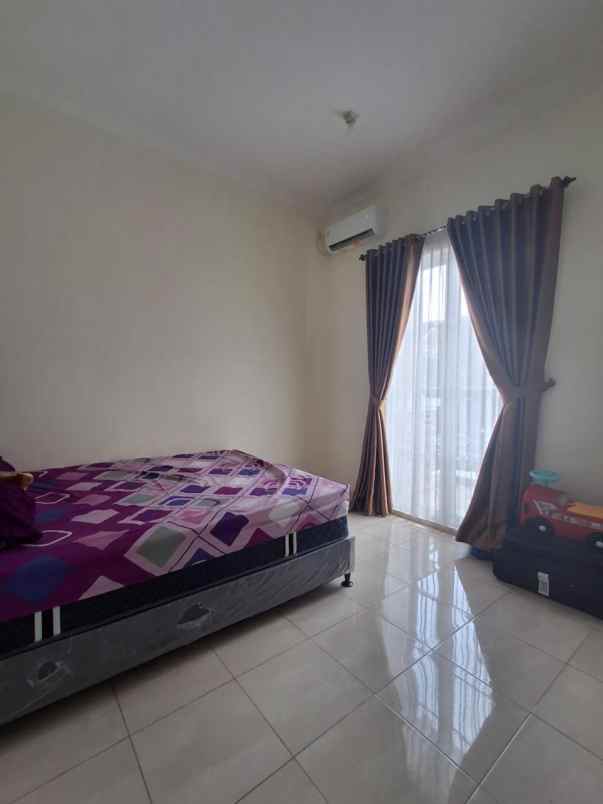 dijual rumah komplek royal residen pulo