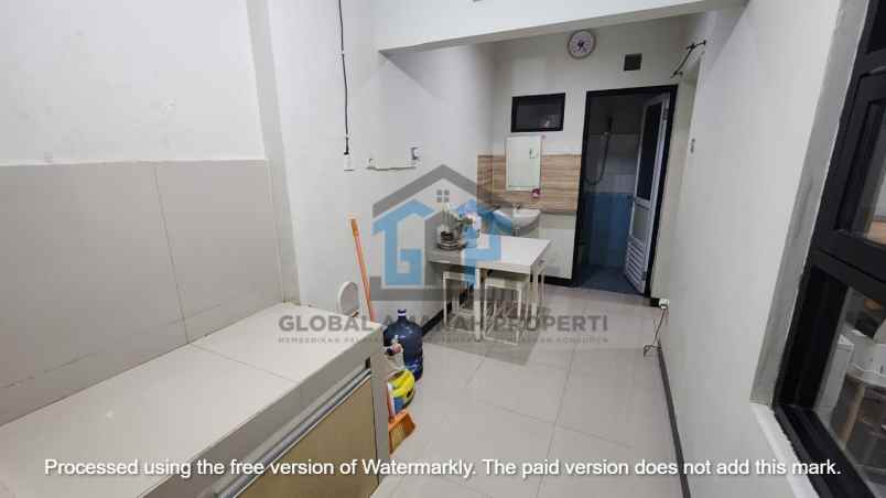 dijual rumah komplek sariwangi