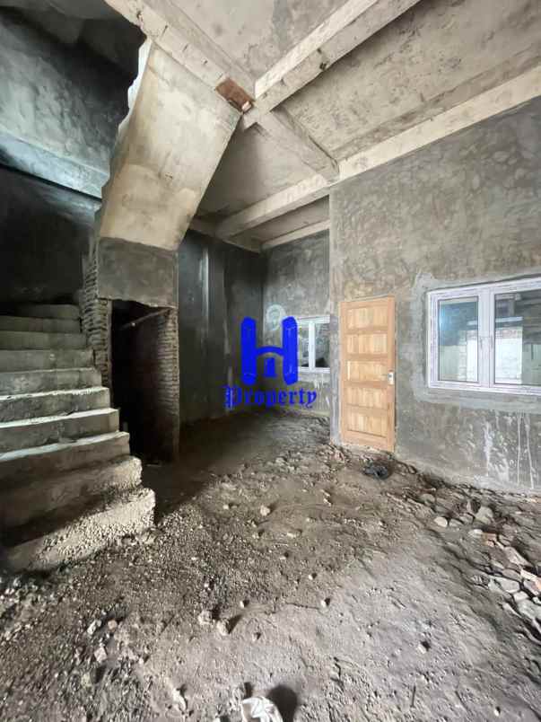 dijual rumah komplek sentosa village