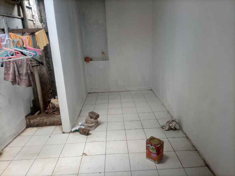 dijual rumah komplek tanimulya