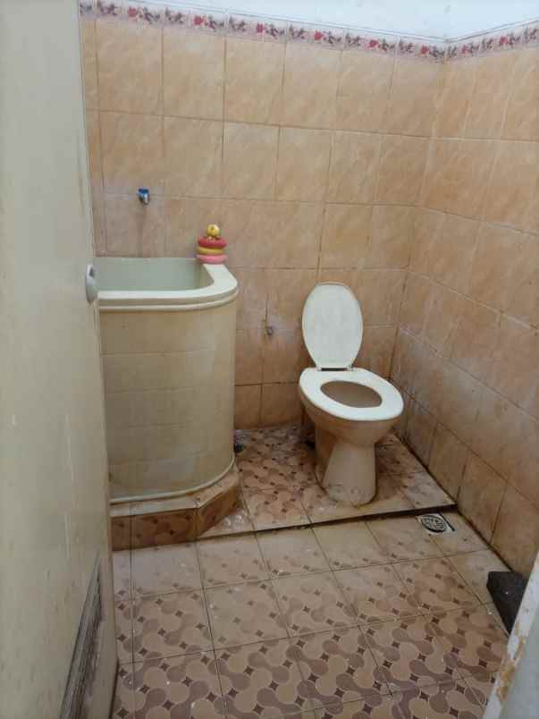 dijual rumah komplek tanimulya