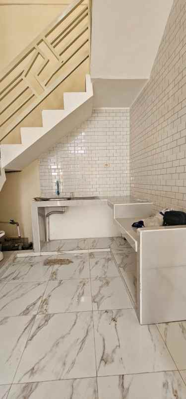 dijual rumah kost lokasi dekat kampus umm