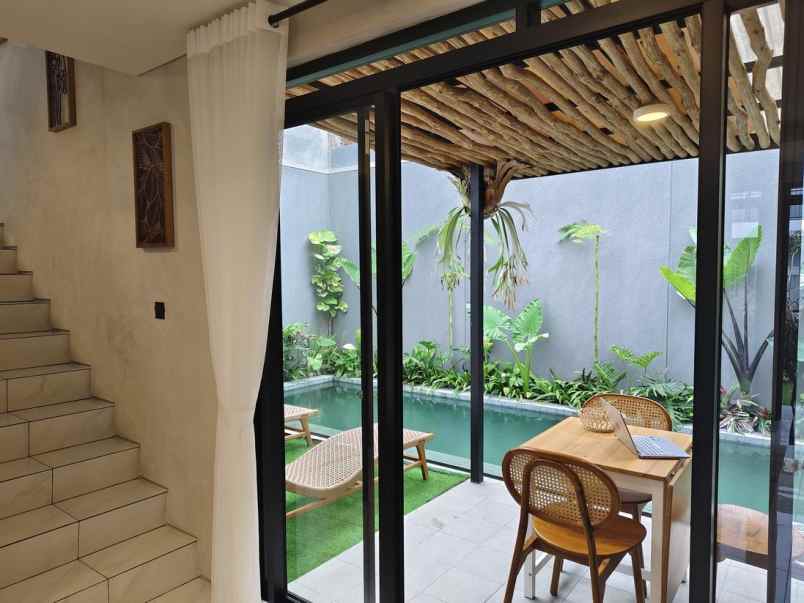 dijual rumah kota baru parahyangan