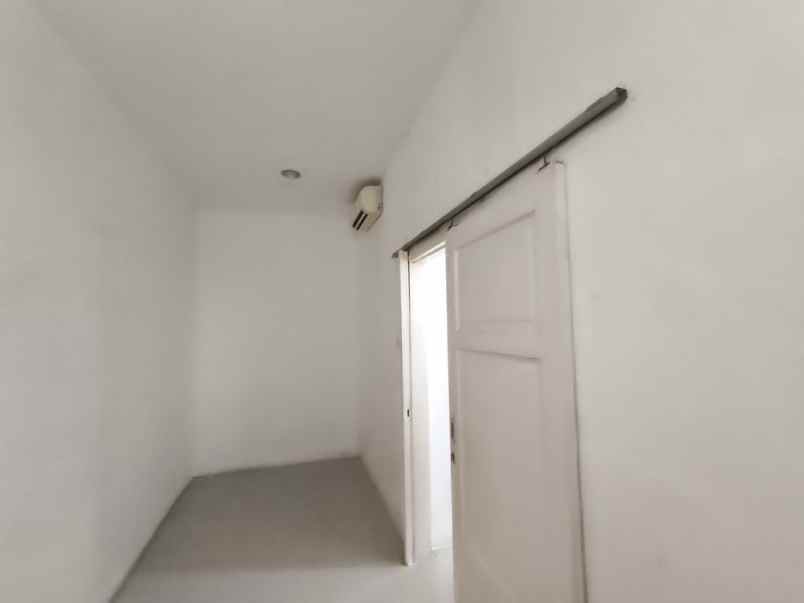 dijual rumah krakatau point jalan