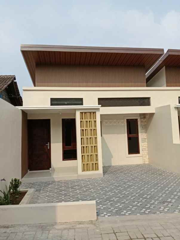 dijual rumah kujonsari purwomartani