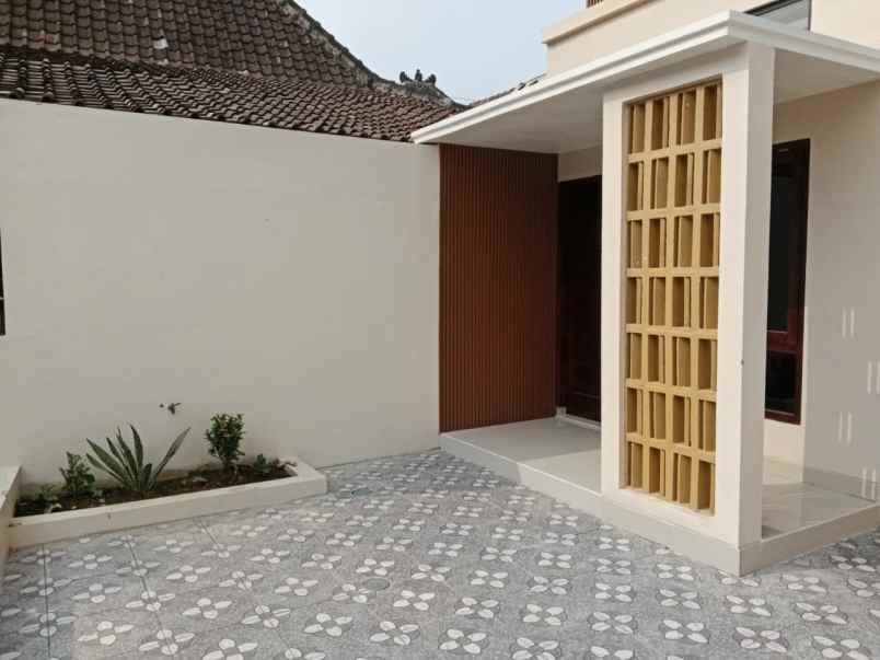 dijual rumah kujonsari purwomartani
