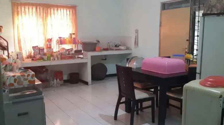 dijual rumah kutisari indah selatan