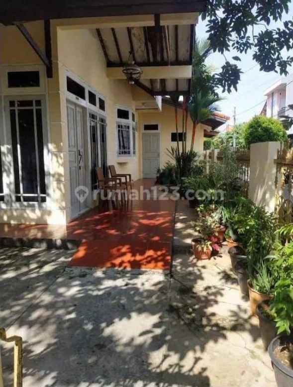 dijual rumah larangan indah