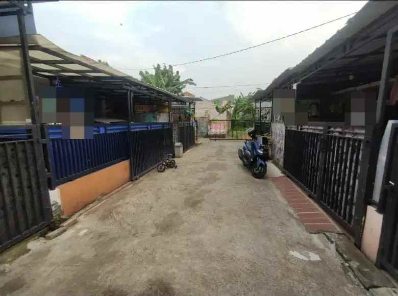 dijual rumah larangan selatan