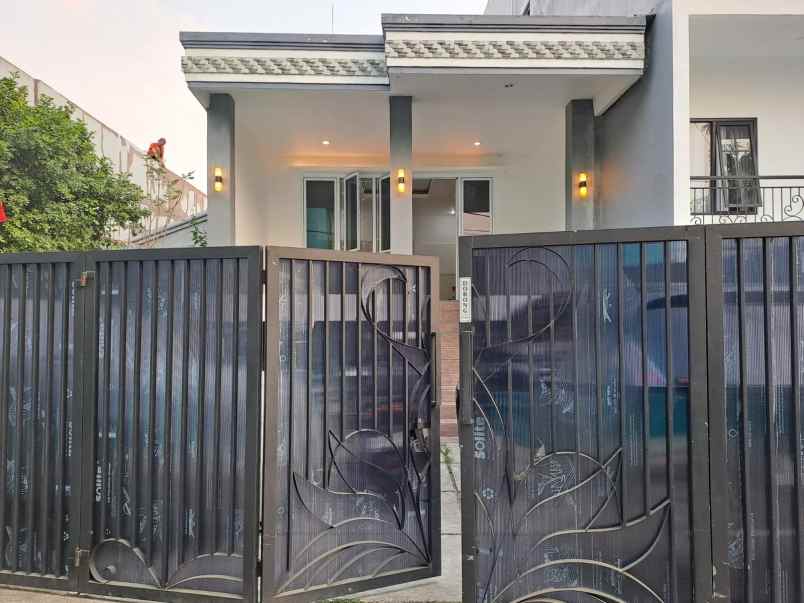 dijual rumah lenteng agung