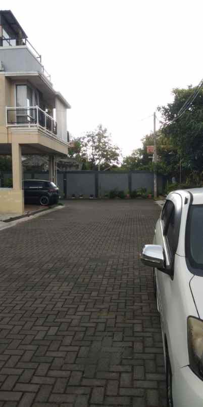 dijual rumah logam