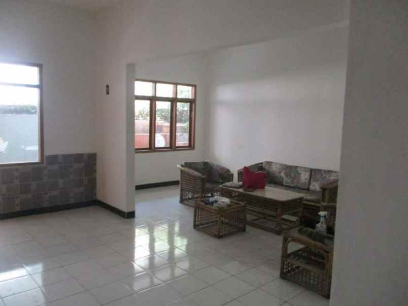 dijual rumah lokasi strategis di kota bandung