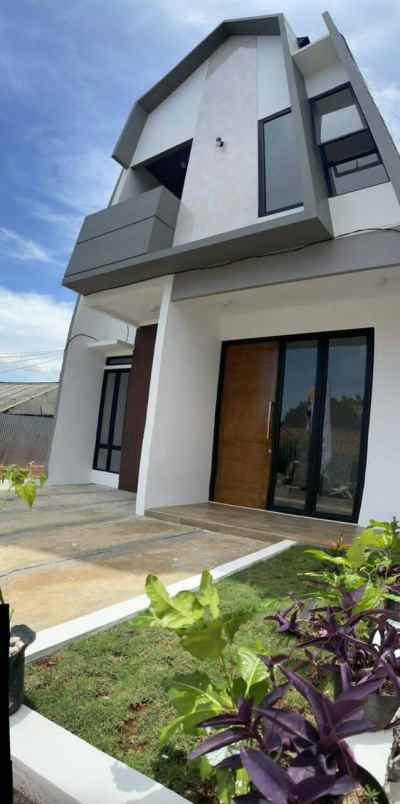 dijual rumah lubang buaya