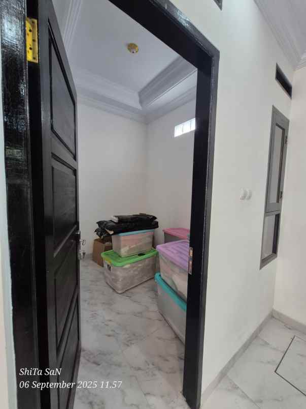 dijual rumah maharaja depok