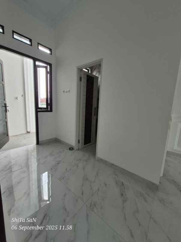 dijual rumah maharaja depok