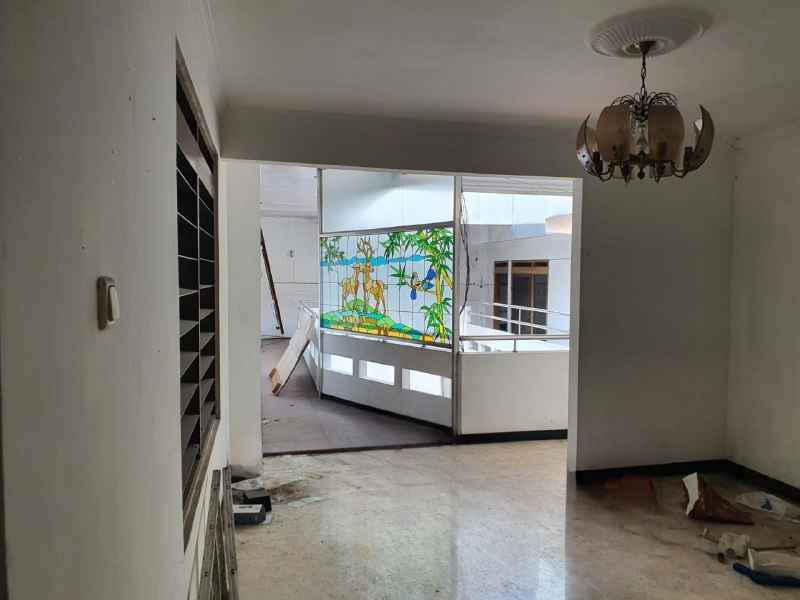 dijual rumah manyar kartika