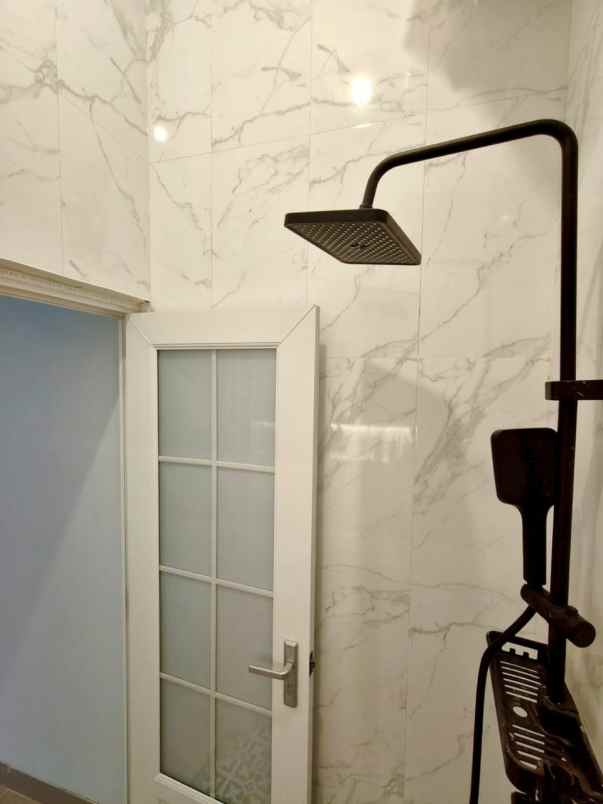 dijual rumah margahayu