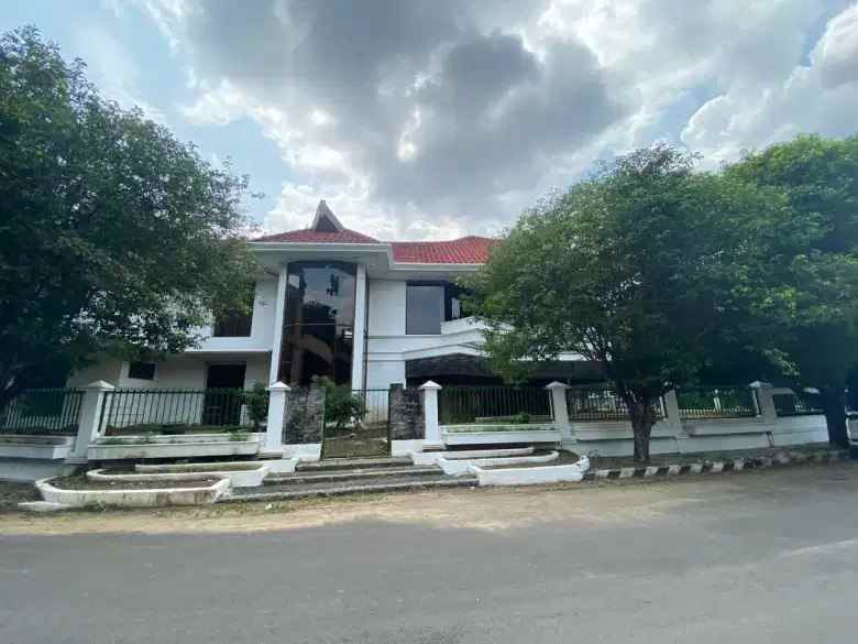 dijual rumah margorejo indah