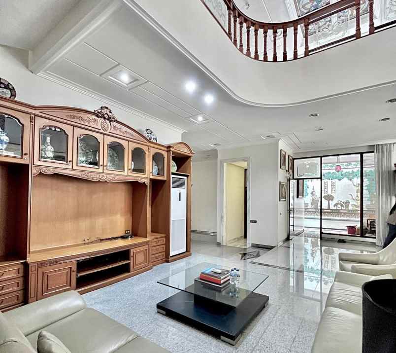 dijual rumah margorejo indah