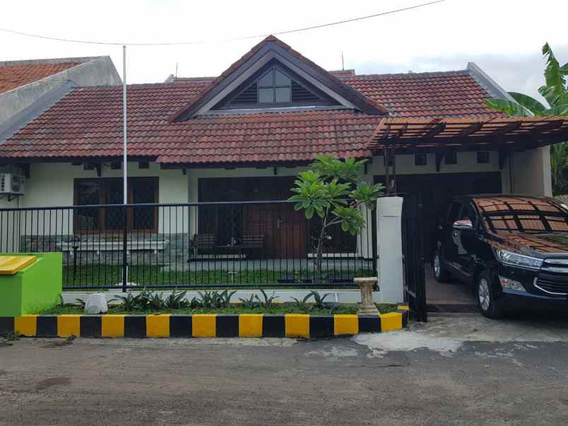 dijual rumah medokan asri timur dekat kampus upn merr