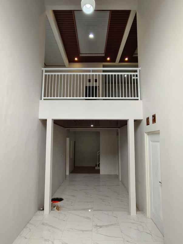 dijual rumah menanggal indah surabaya