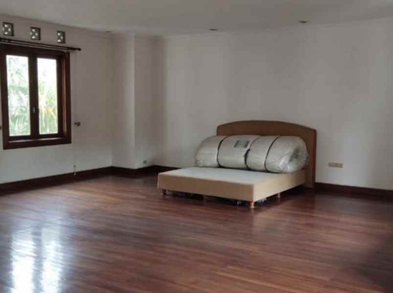 dijual rumah menteri rasuna said