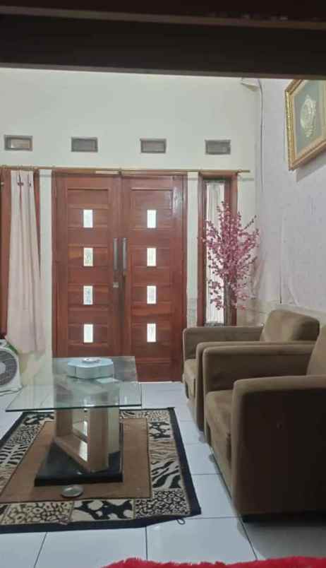 dijual rumah meriah cisaranten wetan