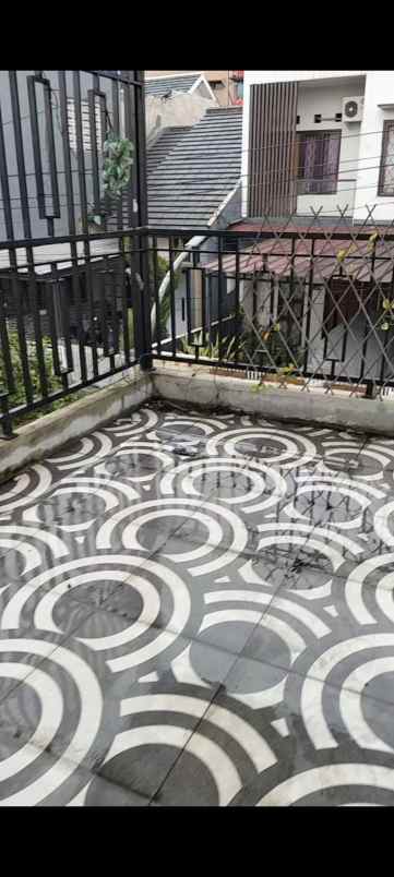 dijual rumah meriah cisaranten wetan