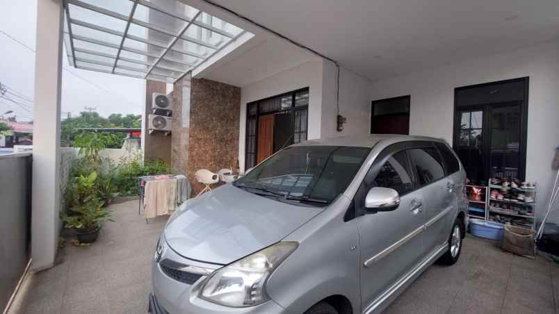 dijual rumah meruyung limo depok