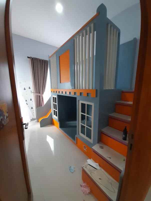 dijual rumah metland cakung