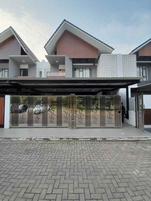 dijual rumah metland cakung