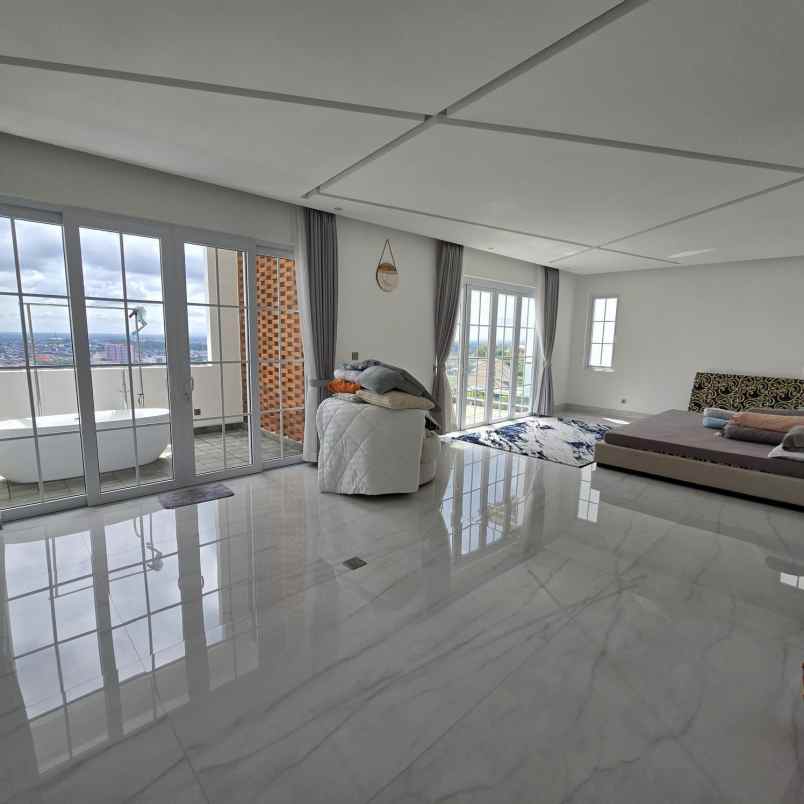 dijual rumah mewah di citra grand semarang