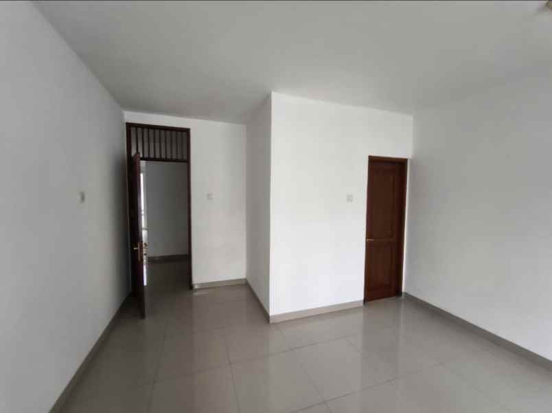 dijual rumah mewah di kawasan bintaro jakarta selatan