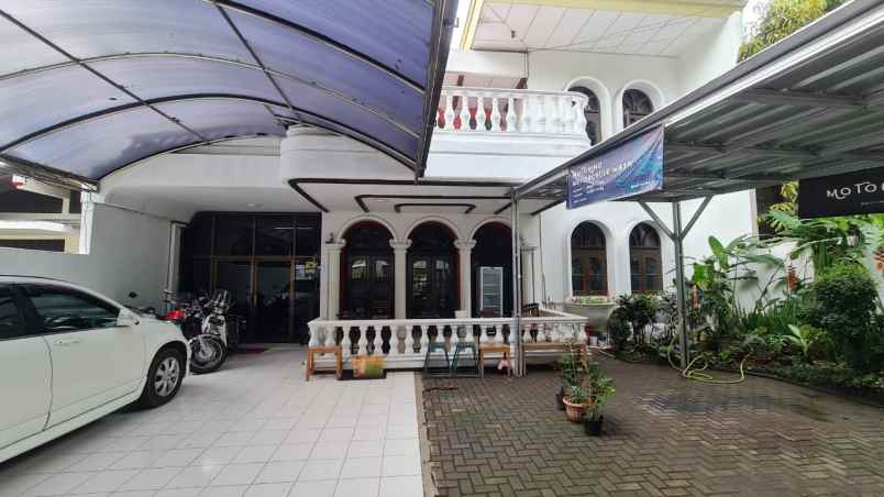 dijual rumah mewah strategis untuk usaha kantor