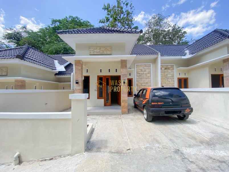 dijual rumah moyudan