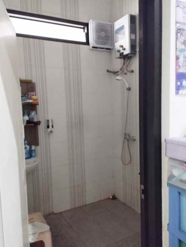 dijual rumah mulyosari