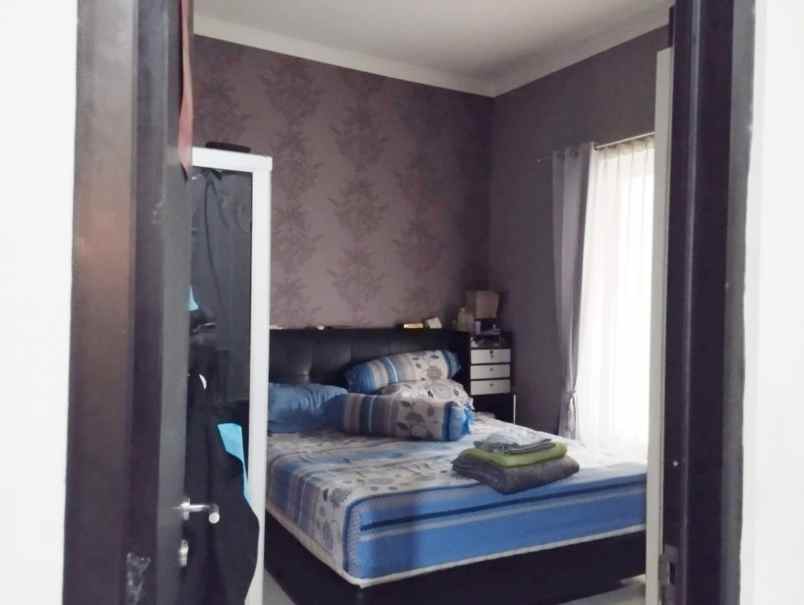 dijual rumah mulyosari