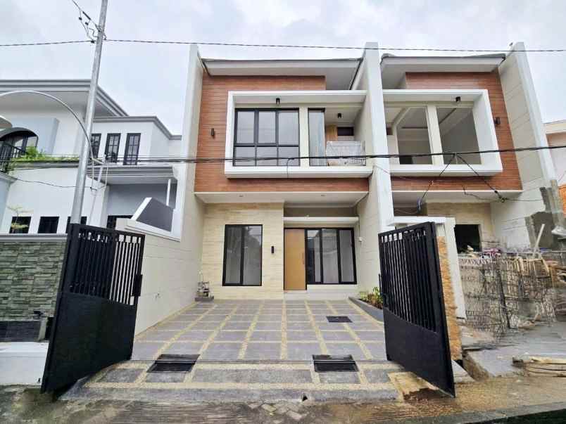 dijual rumah mulyosari utara