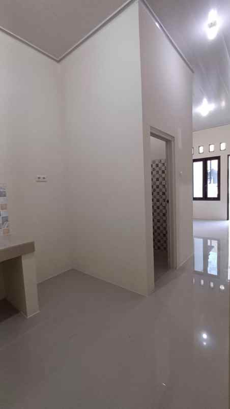 dijual rumah mutiara gading timur