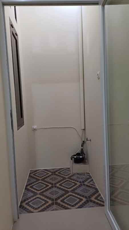 dijual rumah mutiara gading timur