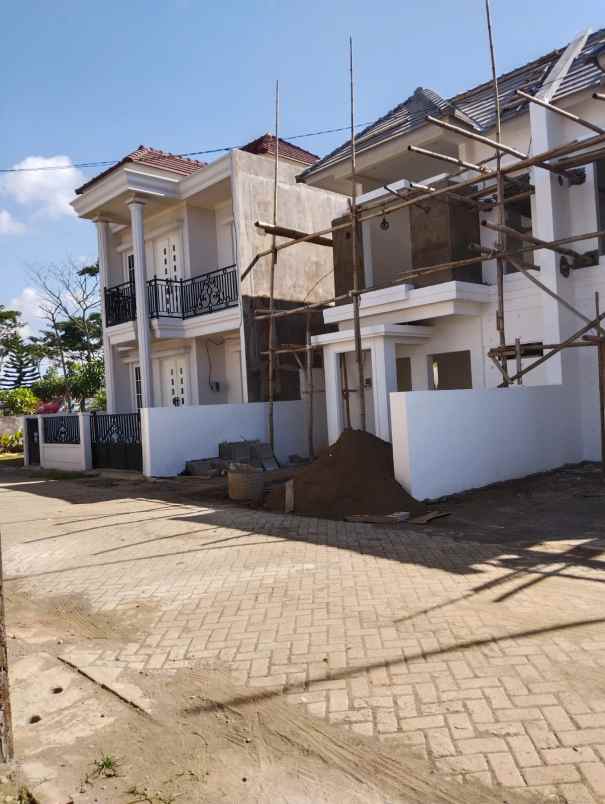 dijual rumah ngadilangkung