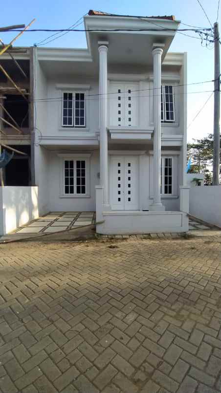 dijual rumah ngadilangkung