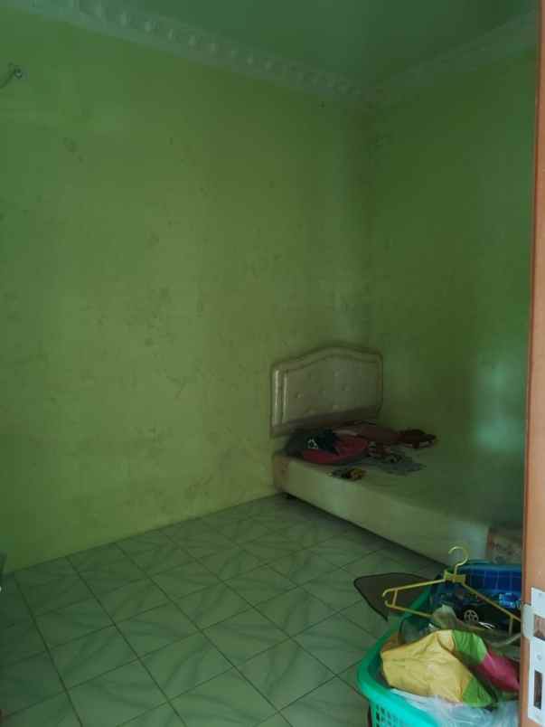 dijual rumah nginden intan timur