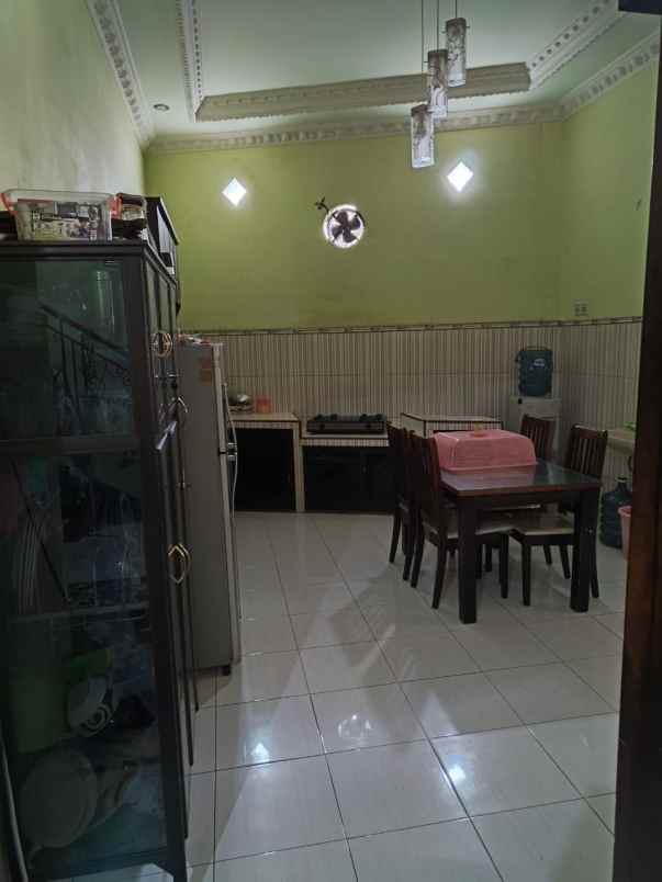 dijual rumah nginden intan timur