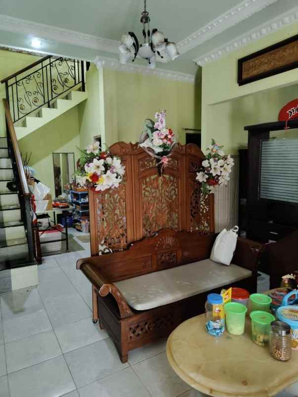 dijual rumah nginden intan timur