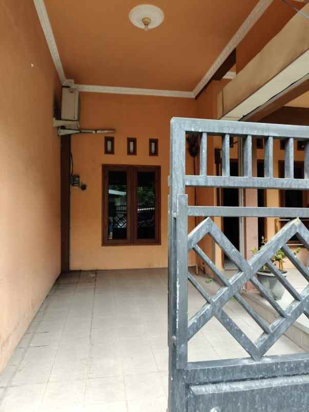 dijual rumah nginden intan timur