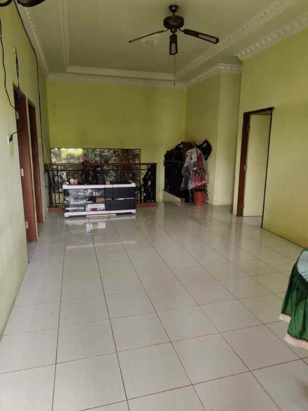 dijual rumah nginden intan timur