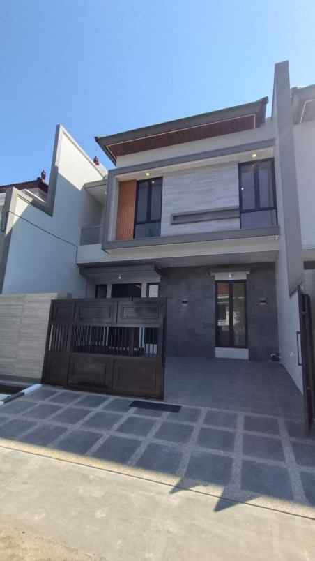 dijual rumah nginden intan timur