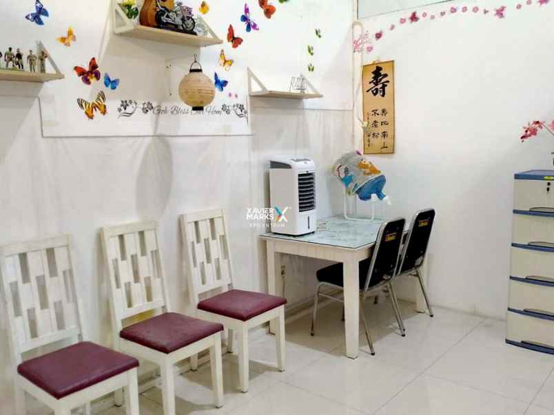 dijual rumah nirwana eksekutif